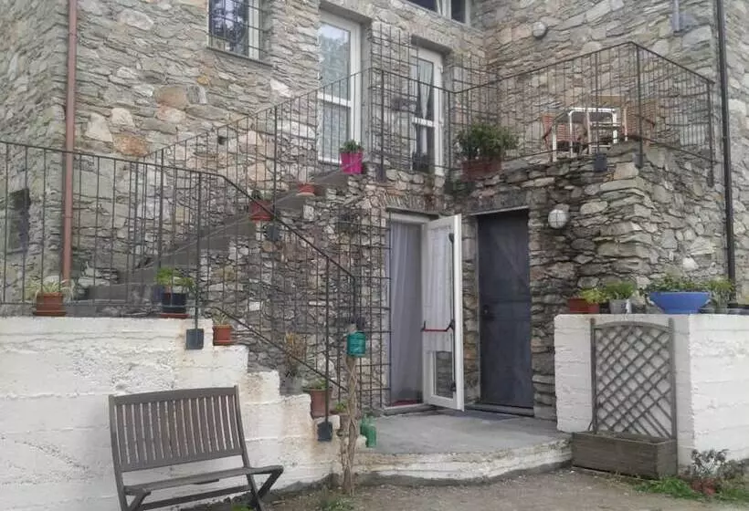 Hostelli Rifugio Escursionistico Cascina Porro