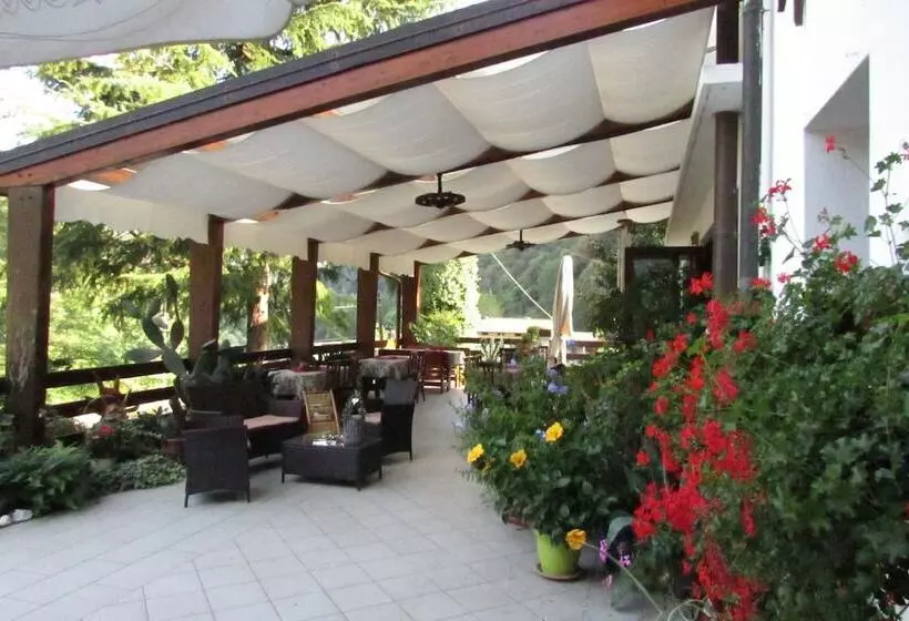 ホテル Albergo Alla Trota