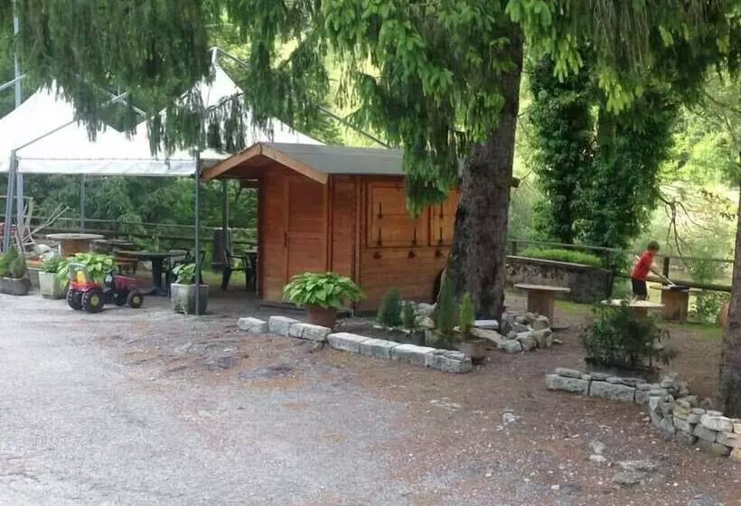 ホテル Albergo Alla Trota
