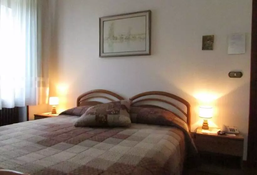 ホテル Albergo Alla Trota