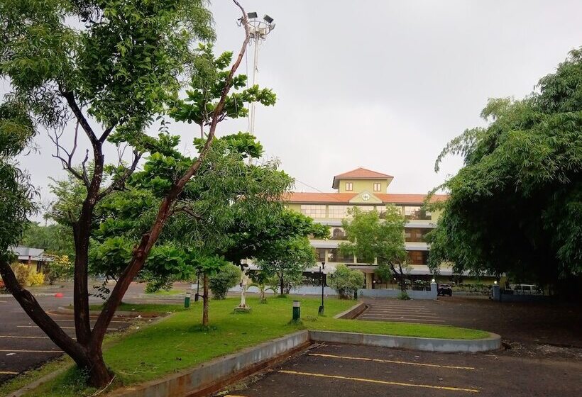 בית מלון כפרי Hyde Park