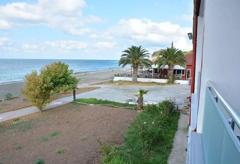 ホテル Inebolu Gardenya