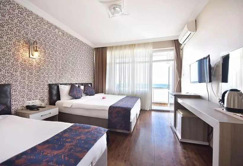 ホテル Inebolu Gardenya