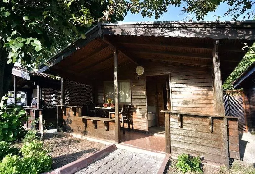 ホテル Inebolu Gardenya