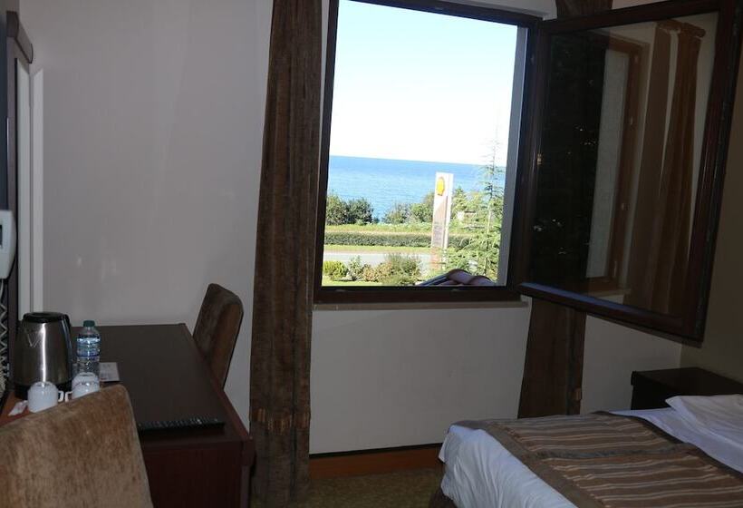 בית מלון כפרי Lazlakar