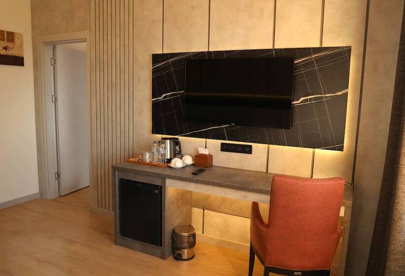 בית מלון כפרי Lazlakar