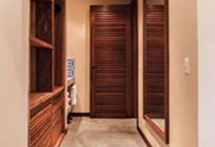 هتل Malibu Popoyo