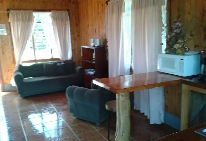 Hotelli Rancho Montezumo