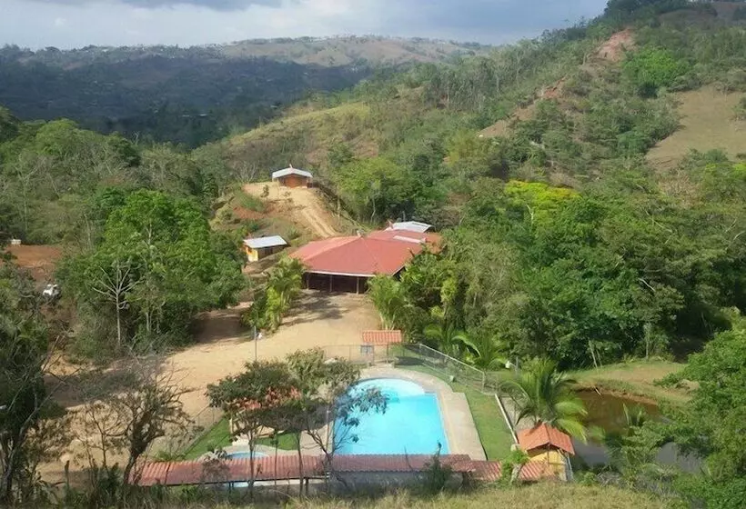 Hotelli Rancho Montezumo