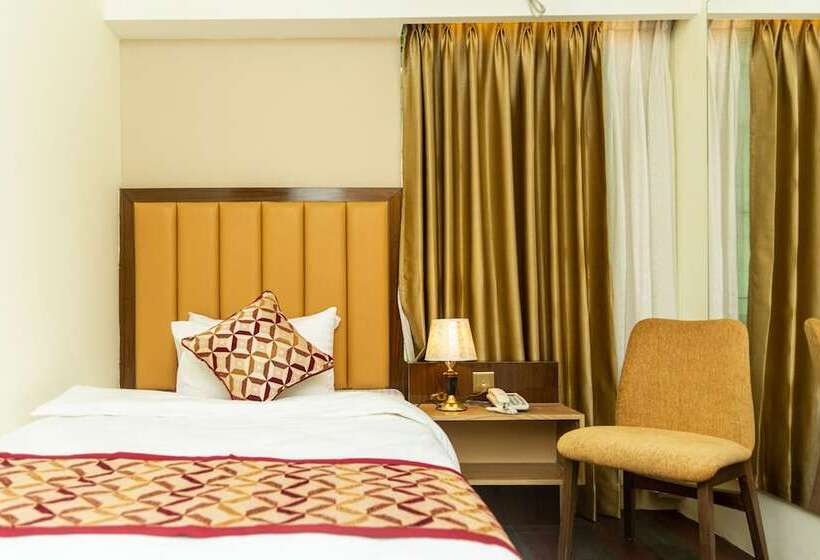 هتل Royal Inn Dhaka