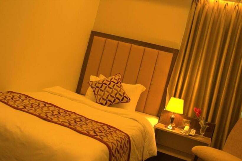 هتل Royal Inn Dhaka