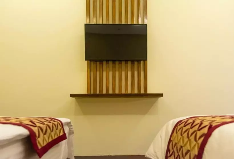هتل Royal Inn Dhaka