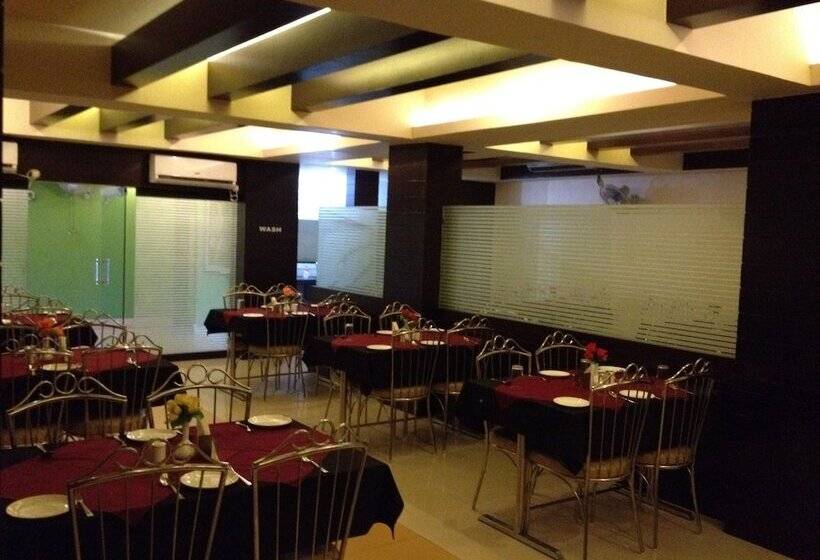 호텔 Siddharth Regency