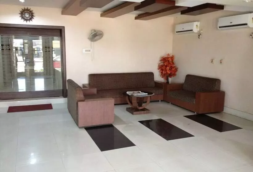Hotel Siddharth Regency