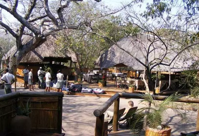 Hotelli Tembe Elephant Park Lodge