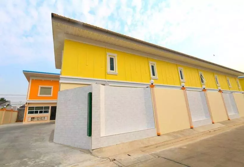 Hotelli Venice Resort