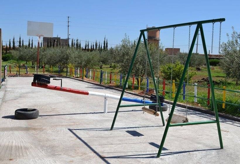 بنسيون L'ermitage Rouge