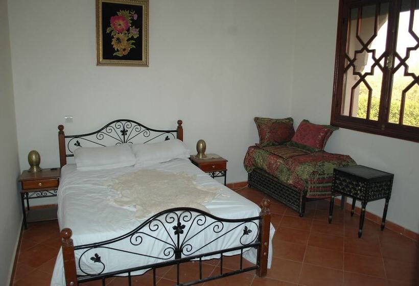 بنسيون L'ermitage Rouge