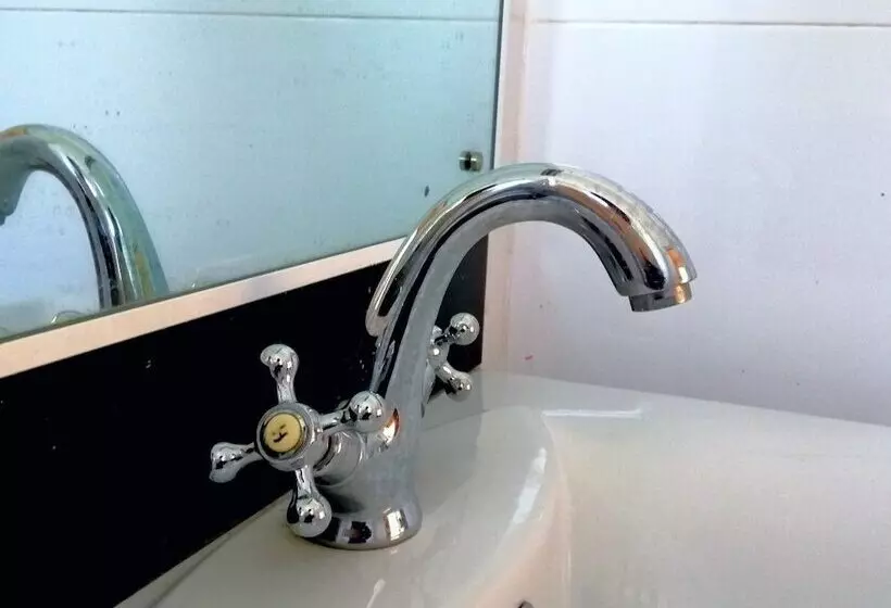 Majatalo Omeeco Guest