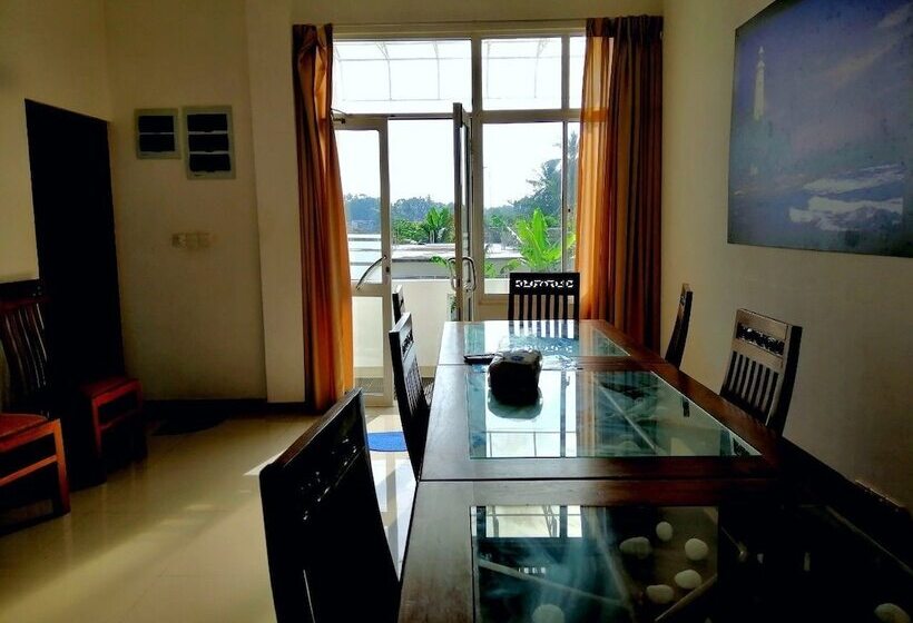 ペンション Omeeco Guest