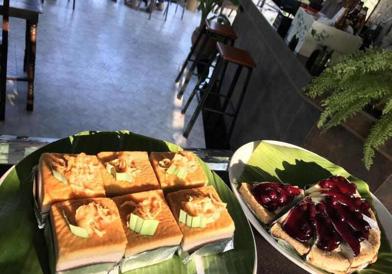 Majatalo River Jam Amphawa