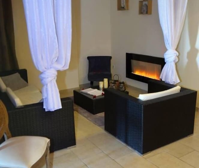 بنسيون Sensor Il Elle