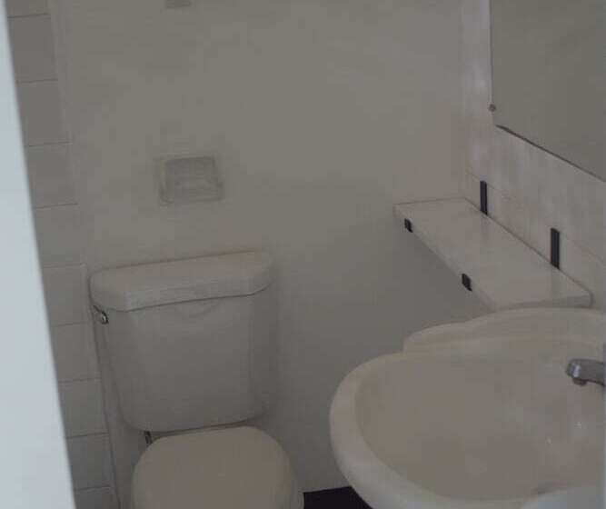 پانسیون 256 Jamaica