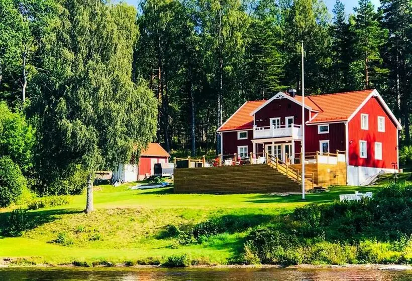 ベッドアンドブレックファースト Villa Fryksta