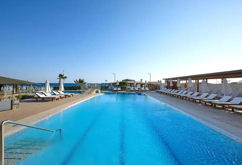 ホテル Astir Beach