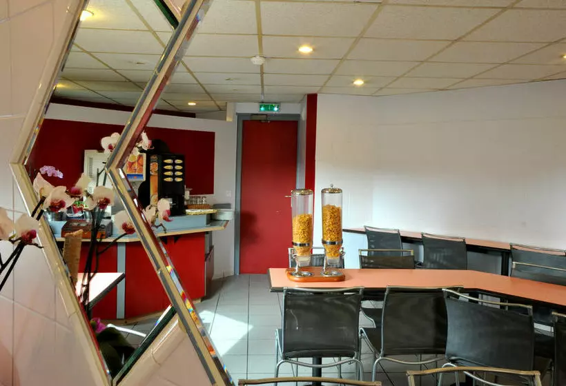 Отель Et Résidence Esbly