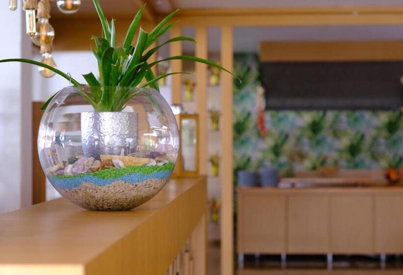 هتل Bora Bora Butik