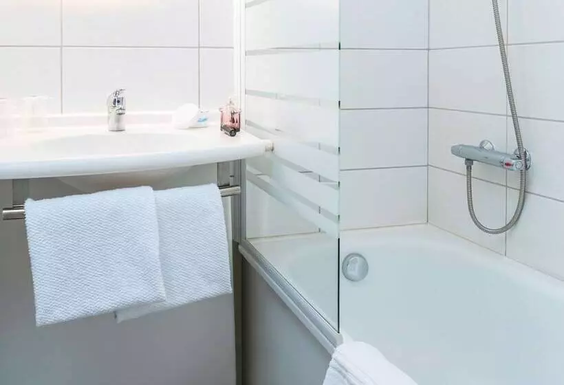 בית מלון כפרי Ibis Budget Grigny Centre