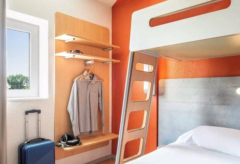 בית מלון כפרי Ibis Budget Grigny Centre