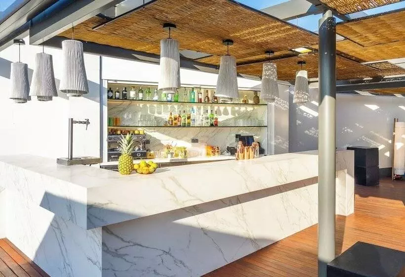 Отель Sofitel Barcelona Skipper