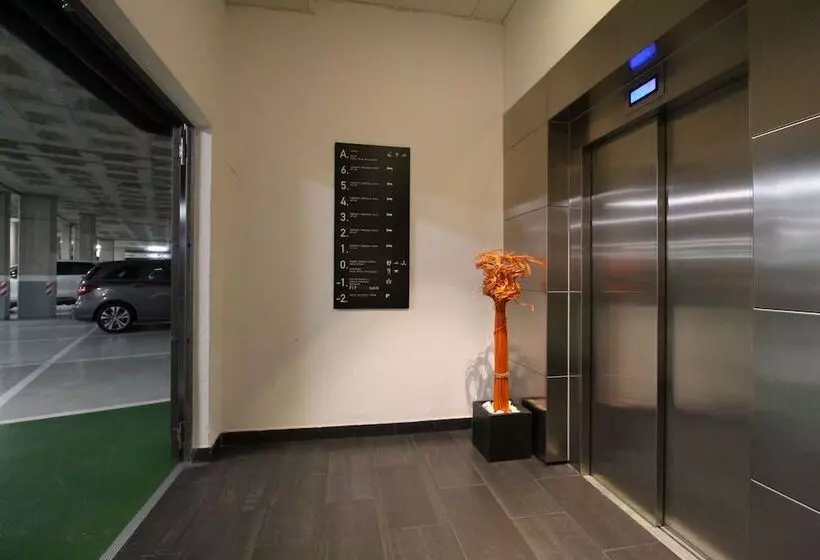 Отель Sofitel Barcelona Skipper