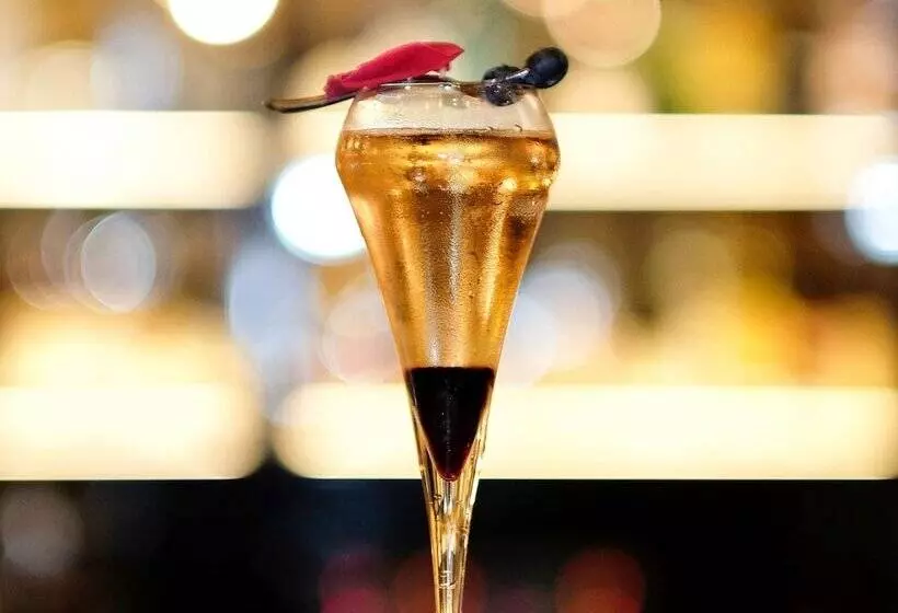 Отель Sofitel Barcelona Skipper