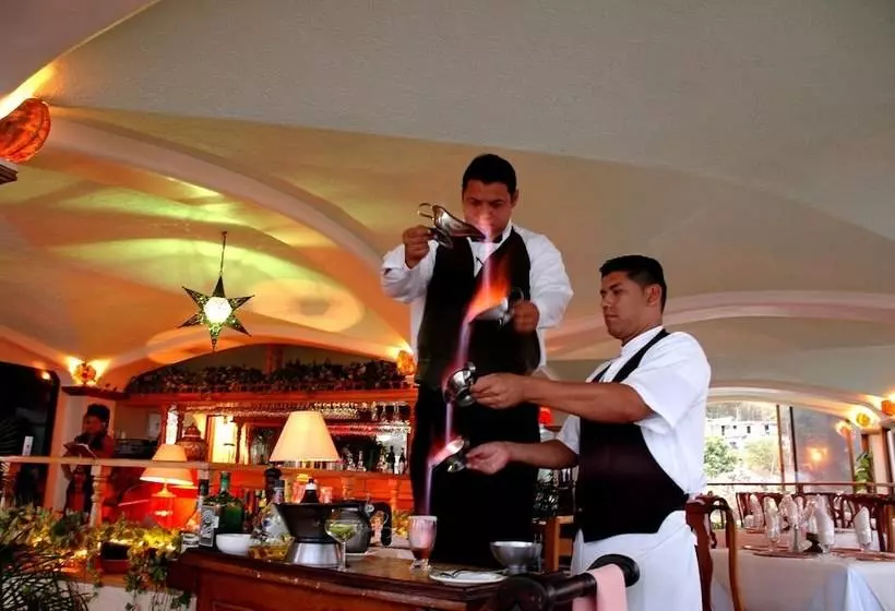 Отель Suites La Siesta