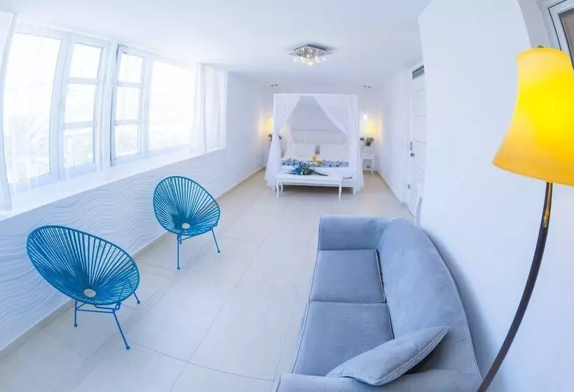 Hydrele Beach Hotel & Village