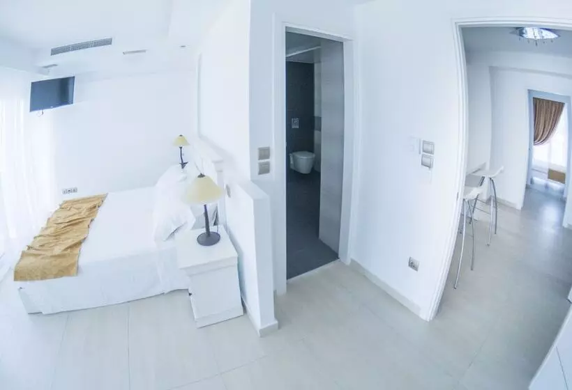 Hydrele Beach Hotel & Village