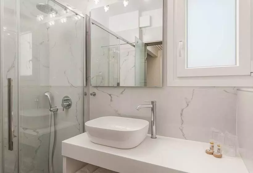 Hydrele Beach Hotel & Village