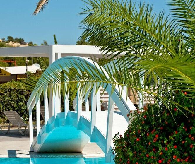 Lindos White Hotel & Suites