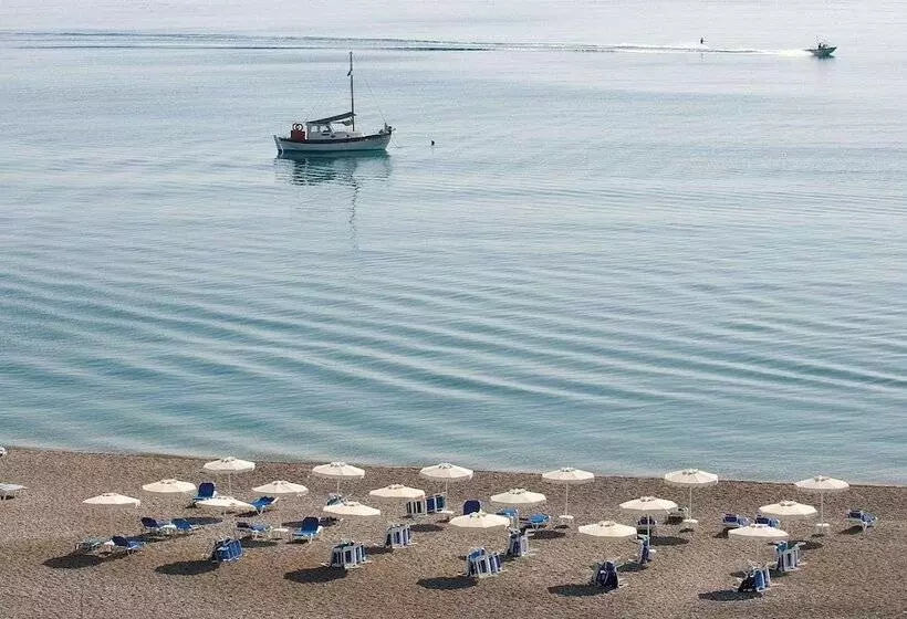 Lindos White Hotel & Suites