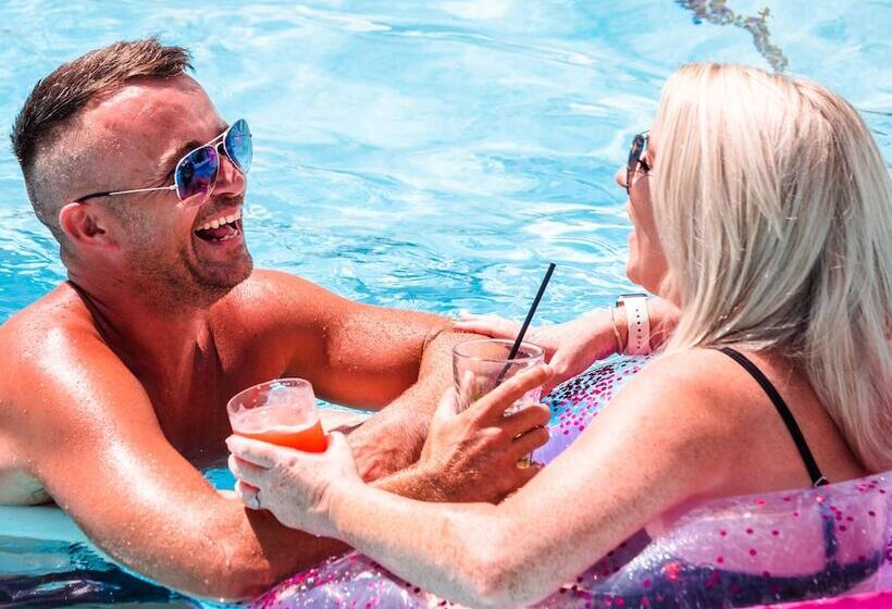 Beach Star Ibiza - Adults Only