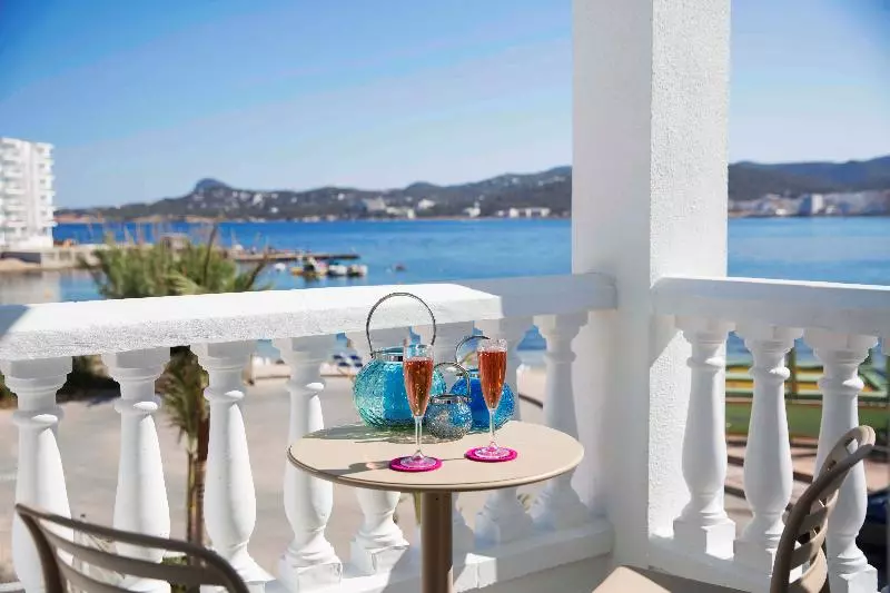 Beach Star Ibiza - Adults Only