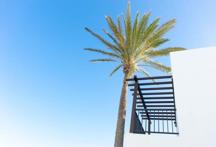 Broncemar Beach Suites