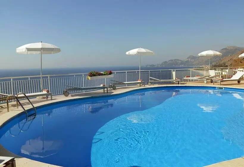 Отель Crystal Sea