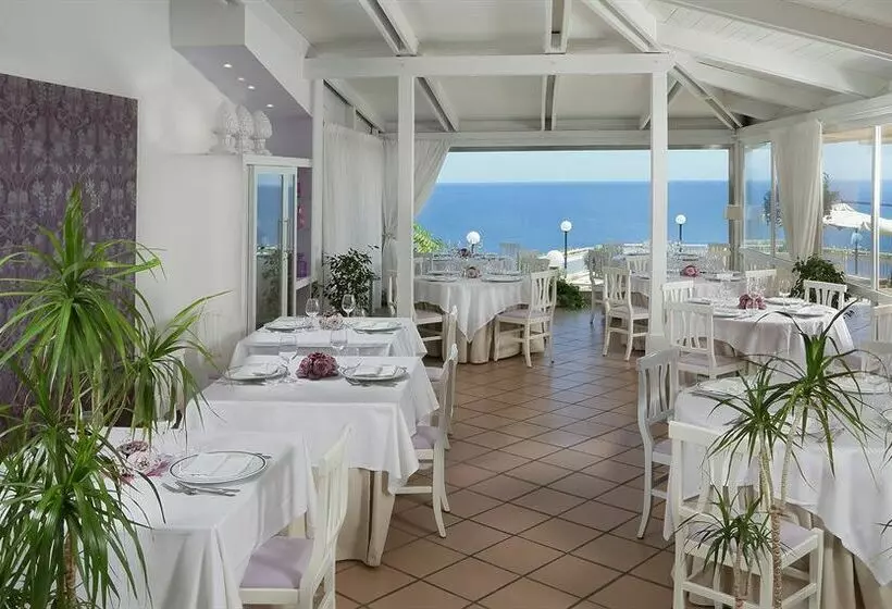 Отель Crystal Sea