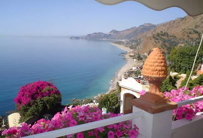 Отель Crystal Sea