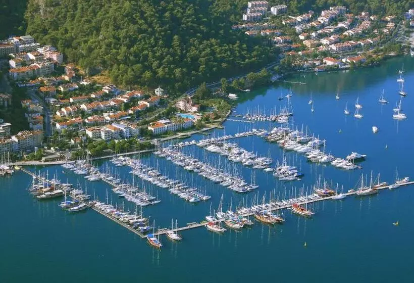 酒店 Ece Saray Marina Resort