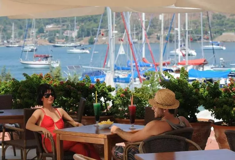 酒店 Ece Saray Marina Resort